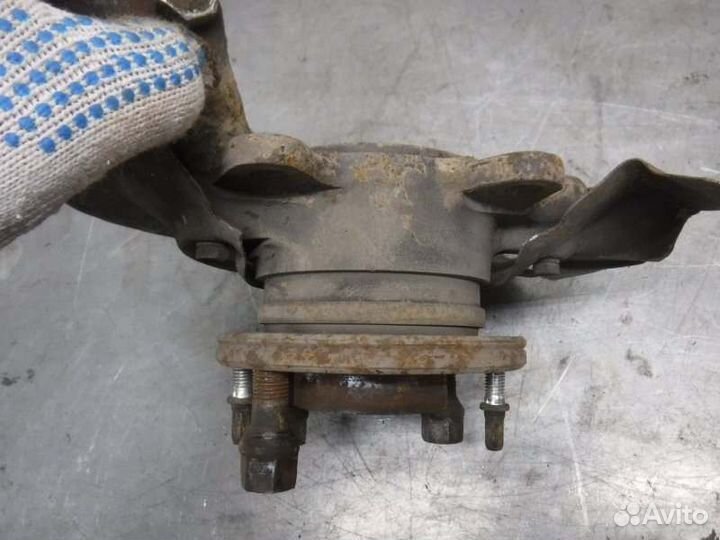 Кулак передний правый Лада Приора 21126 2010