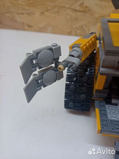 Робот Валли