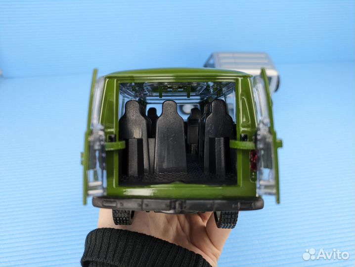 УАЗ и Буханка реалистичные модели 18см