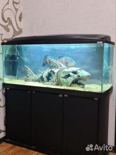 Аквариум с тумбой