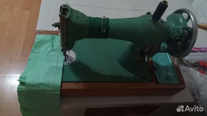 Швейная машина подольск ручная