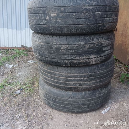 Michelin Latitude Tour HP 235/65 R17