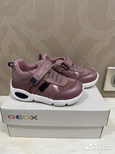 Кроссовки geox 23