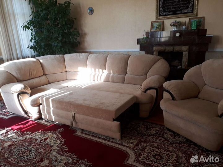 Угловой диван с креслом