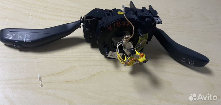 Переключатель подрулевой для Volkswagen Amarok