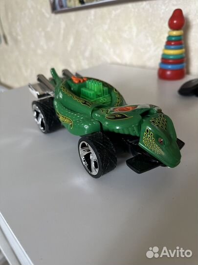 Hot wheels monster змея (в коробке)