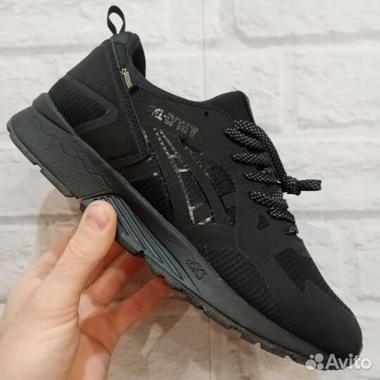 Кроссовки Asics Байка