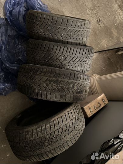 Dunlop SP Winter Sport 235/45 R18