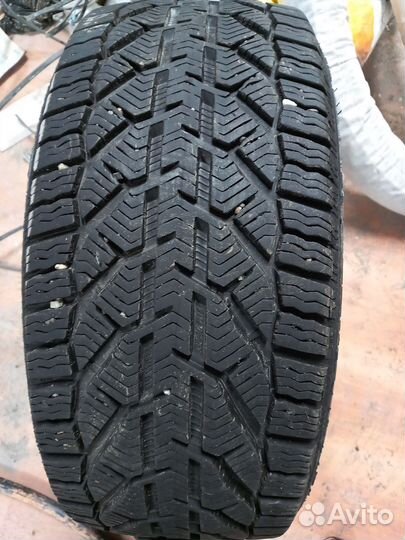 Tigar Winter 235/45 R18