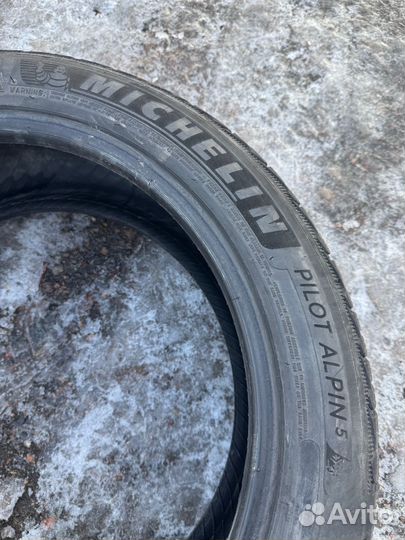 Michelin Pilot Alpin 5 245/45 R19