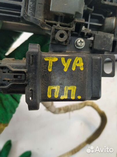 Toyota Yaris Vitz 2 бесключевой доступ