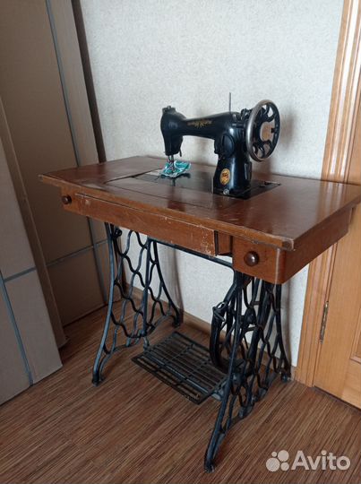 Швейная машина пмз ручная с тумбой
