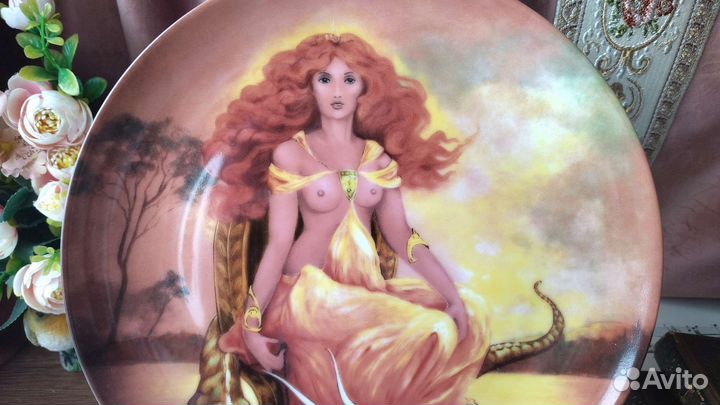 Декоративная коллекционная тарелка 