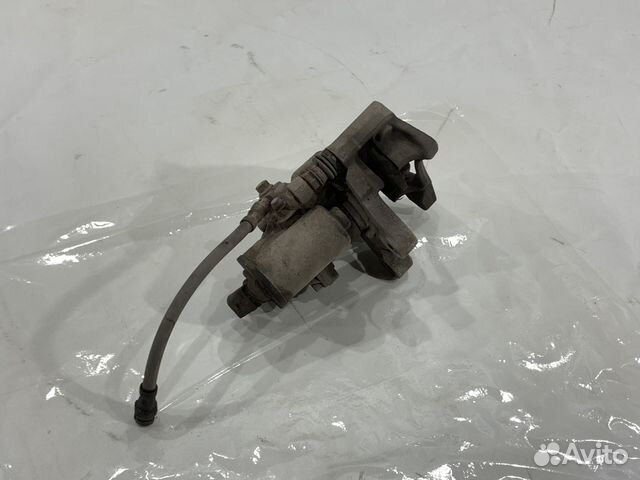 Суппорт тормозной задний правый VAG