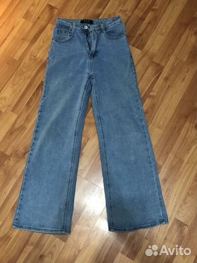 Джинсы клеш женские