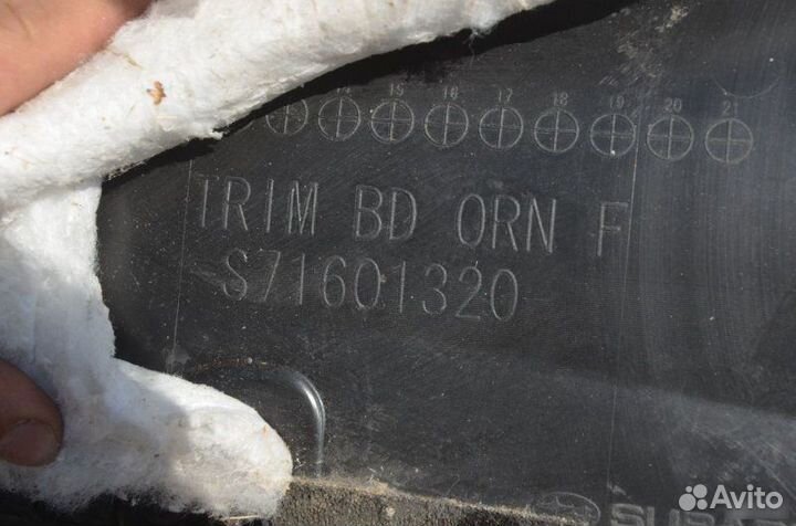 Обшивки дверей передние Subaru Forester SJ