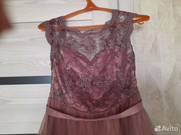 Вечернее новое платье 50 р-р
