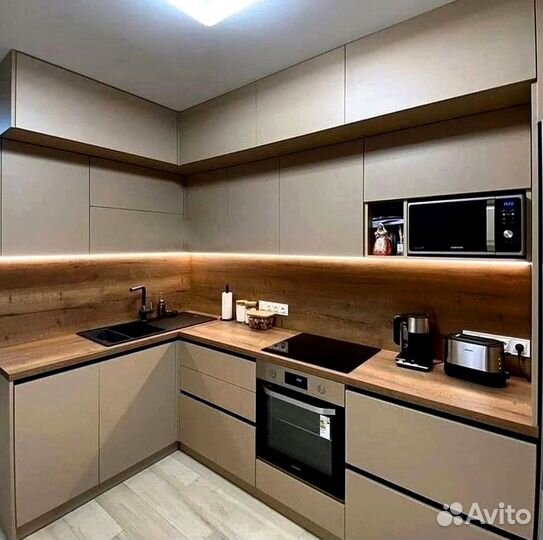 Кухня на заказ. Доставка и сборка