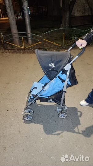 Прогулочная коляска