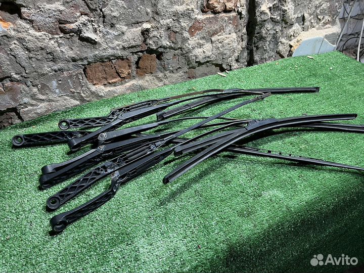 Поводок дворников Audi 100 C4