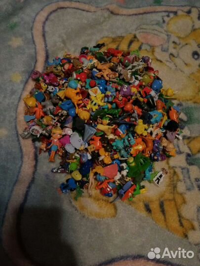 Киндер сюрпризы.старатели Марвел