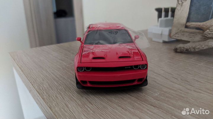 Модель 1/32 Dodge challenger SRT Helicat
