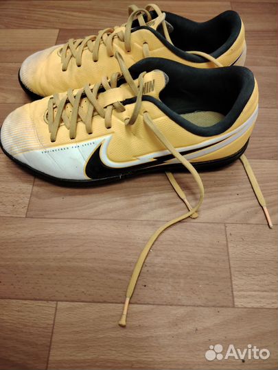 Футбольные бутсы Nike, 33р
