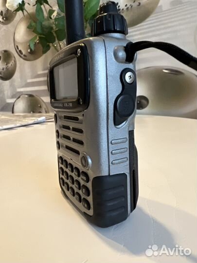 Yaesu vx-7r