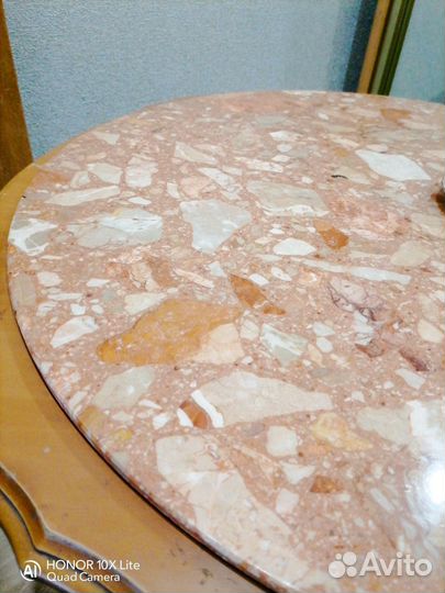 Журнальный столик. Италия. Мрамор breccia