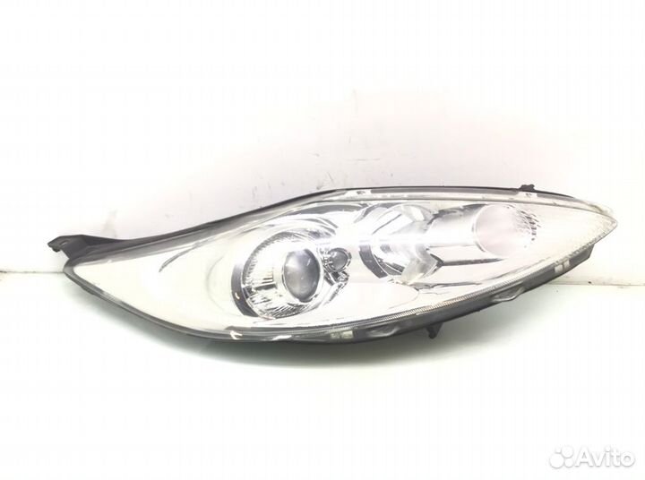 Фара правая Ford Fiesta 1.3 I 2012