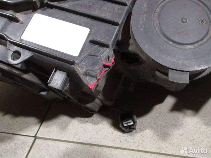 Фара левая Citroen C4