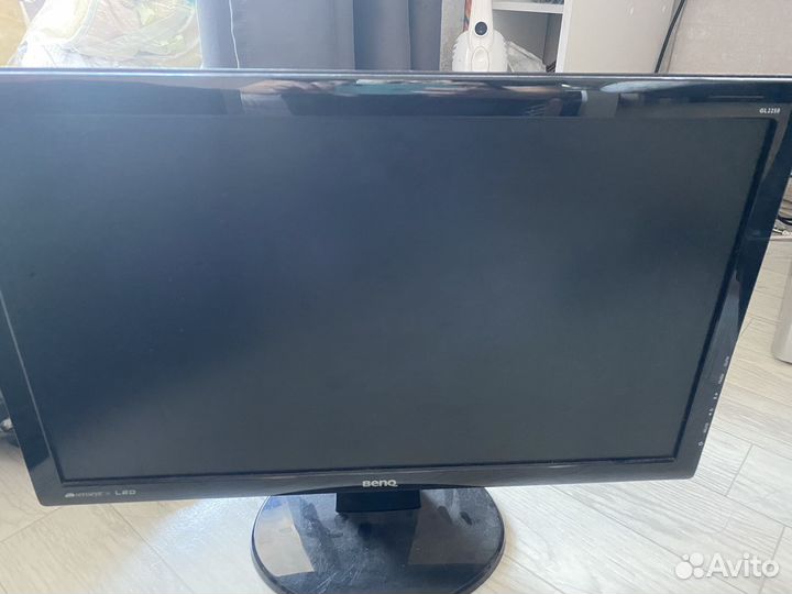 2 системеых блока и монитор