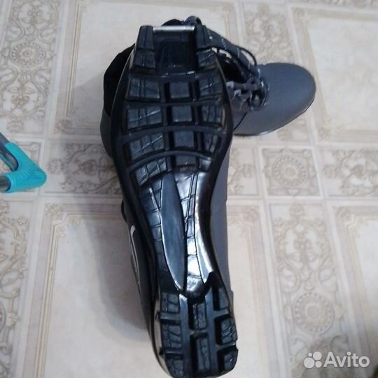 Лыжные ботинки классические