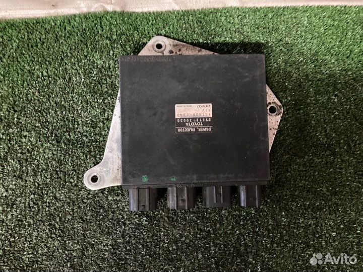 Блок управления форсунками Toyota Crown GRS182