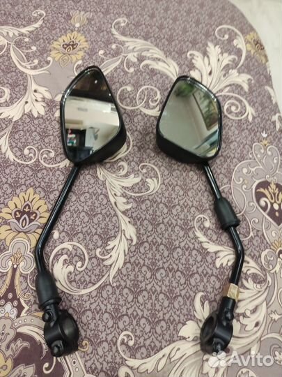 Зеркало заднего вида на велосипед