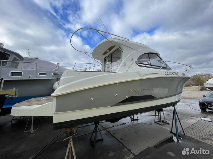 Beneteau Antares 8