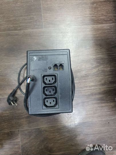 Бесперебойник ippon Power pro New 700