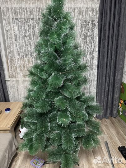 Елка искусственная