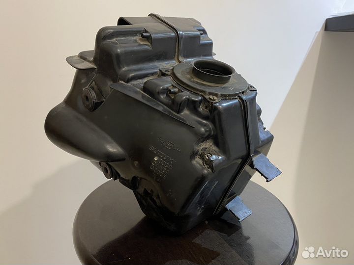 Корпус воздушного фильтра Suzuki Bandit