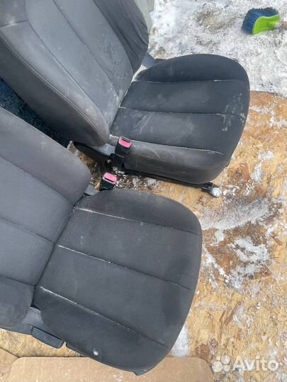 Передние сидения с подогревом Hyundai Elantra 4 HD