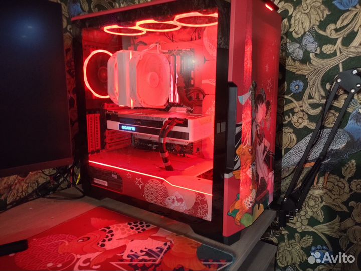 Varmilo va87 Koi + Phanteks P500A