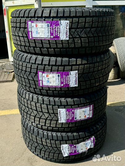 Tourador Winter Pro TSS1 255/45 R20 105T