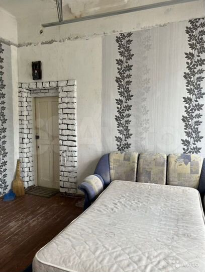 Комната 18 м² в 4-к., 2/2 эт.