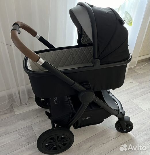 Коляска mommer pro