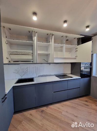 Кухня. Влагостойкая столешница