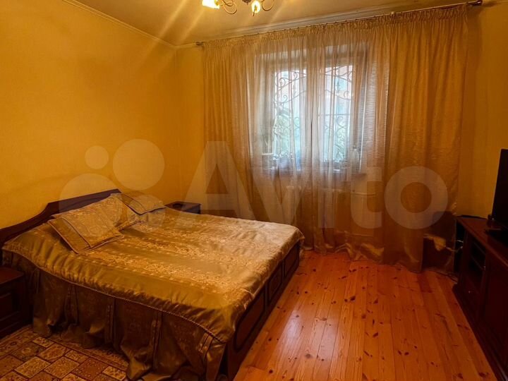 3-к. квартира, 110,1 м², 1/6 эт.