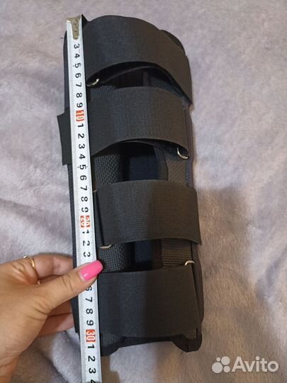 Тутор на коленный сустав