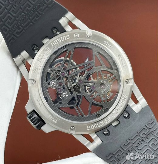 Часы Roger Dubuis Excalibur Spider