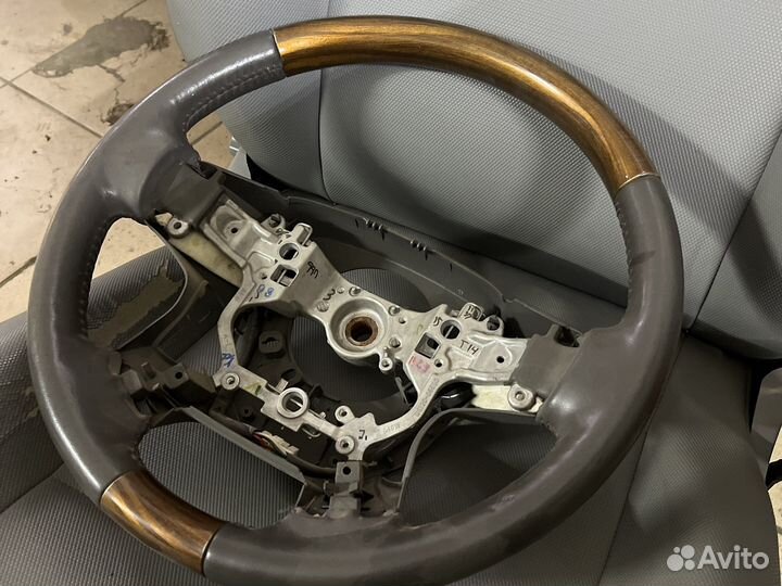 Руль Toyota Land Cruiser 200