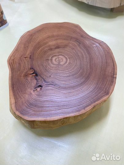 Деревянная подставка под горячее